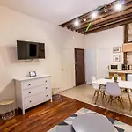 New Chic Flat : Le Marais - Place Des Vosges Appartamento Parigi