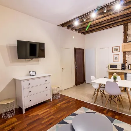 New Chic Flat : Le Marais - Place Des Vosges Apartment Paris